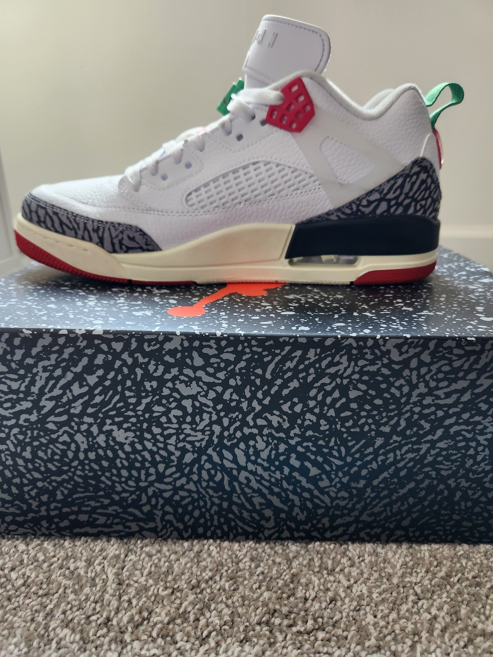Jordan Spizike Low SE Black/White/Red - Picture 6 of 10